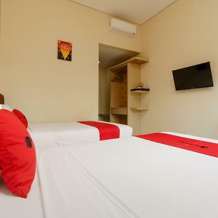 Reddoorz Plus Near Sangkareang Park Mataram Zewnętrze zdjęcie