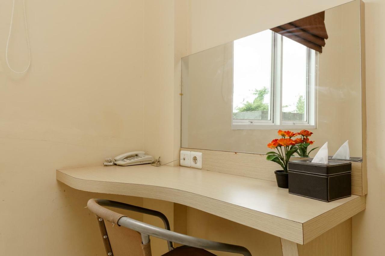 Reddoorz Plus Near Sangkareang Park Mataram Zewnętrze zdjęcie